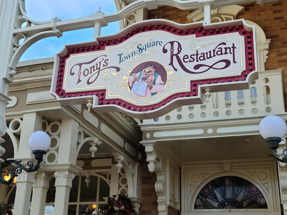Disney World Dining : Everything You Need To Know 1