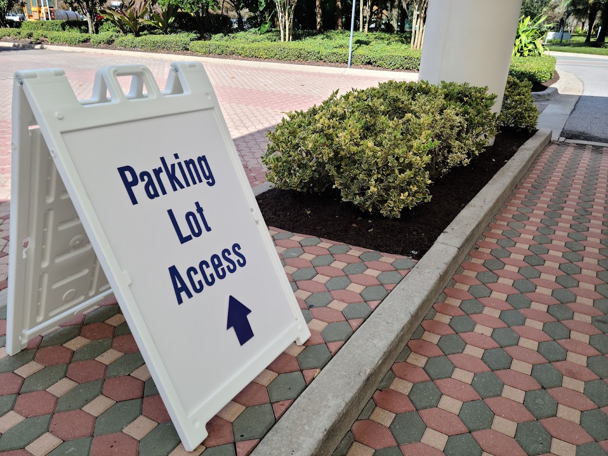 Can I Park At A Disney Resort Without Staying There? Disney World Resorts 1