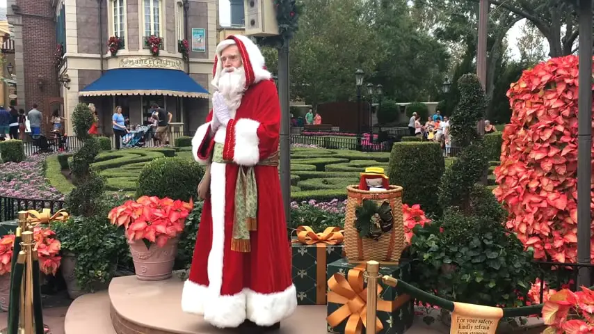 Père Noël in France Festival of the Holidays at Epcot