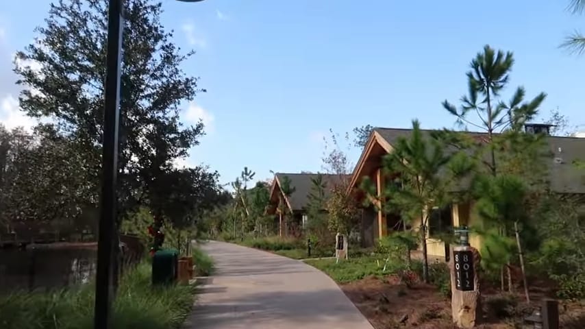 Disney's Wilderness Lodge (Guide and Tips) Disney World Resorts 10